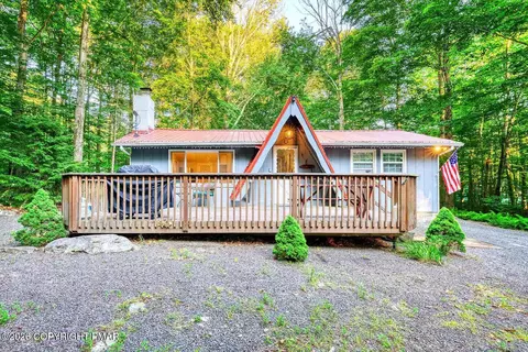 5110 Tenicum Dr, Pocono Lake, PA 18347