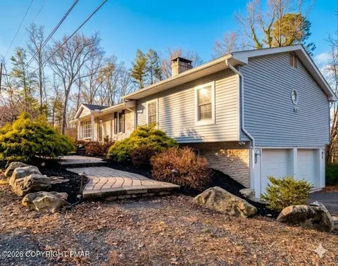 5261 Glenbrook Rd, Stroudsburg, PA 18360