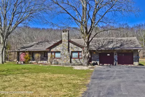 2327 Wigwam Park Rd, Stroudsburg, PA 18360