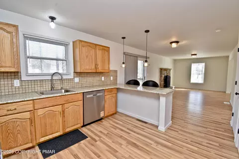 Kitchen - 108 Pipher Rd, Bushkill, PA 18324 photo 4 of 4