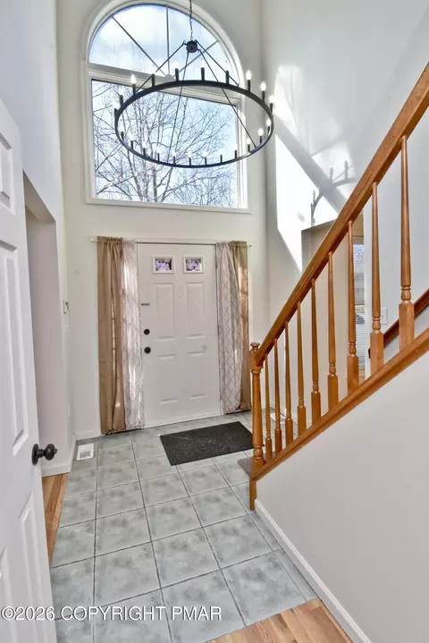Entry Way - 108 Pipher Rd, Bushkill, PA 18324 photo 3 of 6