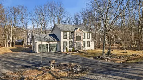 108 Pipher Rd, Bushkill, PA 18324