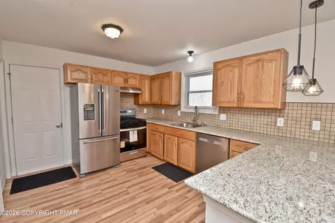 Kitchen - 108 Pipher Rd, Bushkill, PA 18324 photo 2 of 4