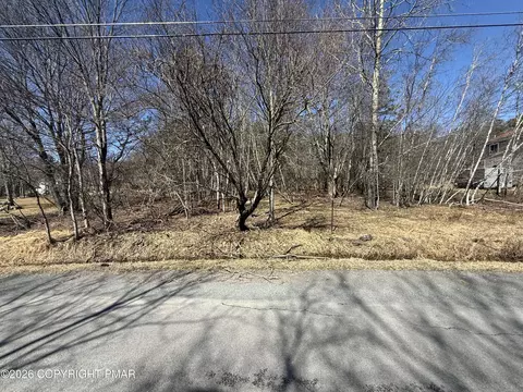 614 Park Lane Rd, Blakeslee, PA 18610