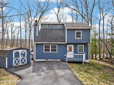 185 Salisbury Rd, Bushkill, PA 18324