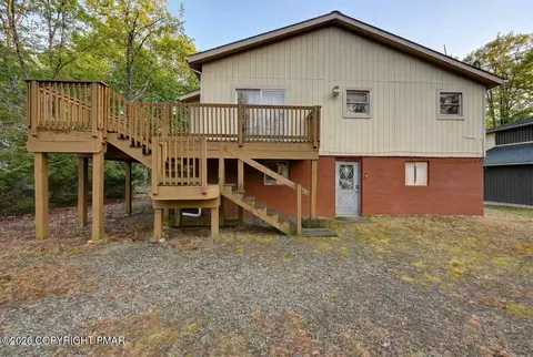 6263 Park Pl, Tobyhanna, PA 18466