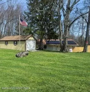 536 Highland Dr, East Stroudsburg, PA 18302