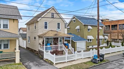 621 Race St, Scranton, PA 18509
