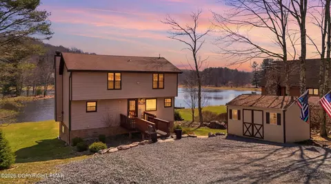 29 Tanglewood Ln, Lake Ariel, PA 18436