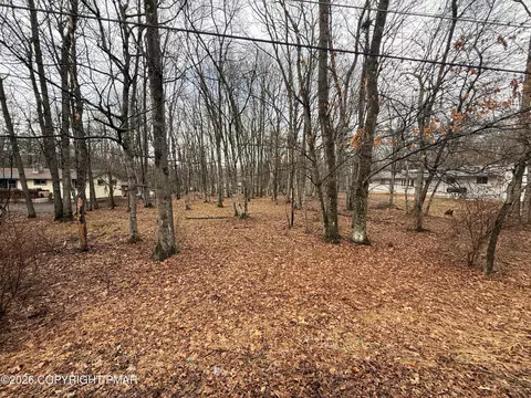 203 Foothill Rd, Albrightsville, PA 18210