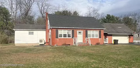 1564 Spruce St, Stroudsburg, PA 18360