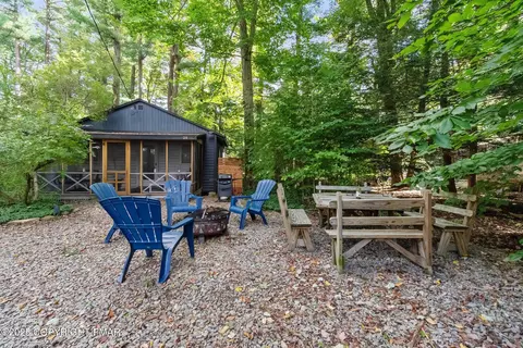 314 Anthony Ln, Pocono Pines, PA 18350
