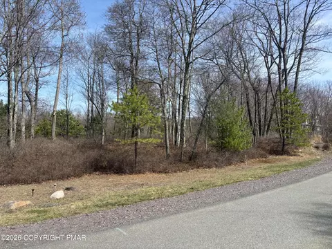 65 Wild Pines Drive, Long Pond, PA 18334