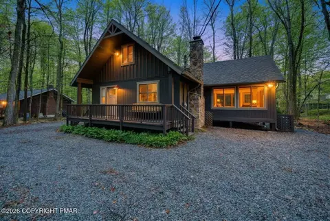 124 Gross Dr, Pocono Pines, PA 18350