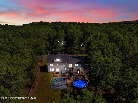 22 Sycamore Cir, Albrightsville, PA 18210