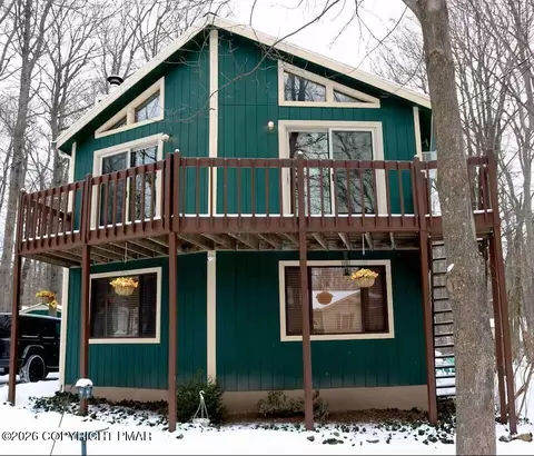 2165 Titania Rd, Tobyhanna, PA 18466