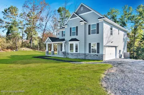 709 Kennedy Ct, East Stroudsburg, PA 18301