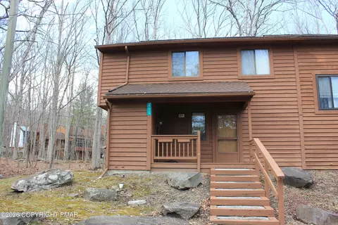 211 Falls Cir, Bushkill, PA 18324