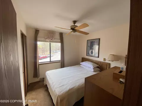Bedroom - 211 Falls Cir, Bushkill, PA 18324 photo 2 of 5