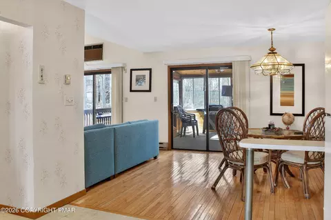 Dining - 211 Falls Cir, Bushkill, PA 18324 photo 2 of 4