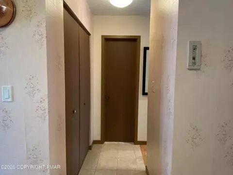 Entry Way - 211 Falls Cir, Bushkill, PA 18324 photo 3 of 3