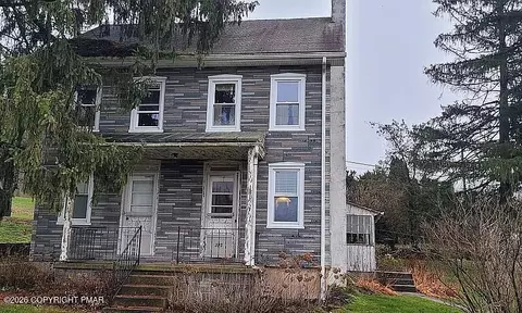 395 Holtzman Rd, Reinholds, PA 17569