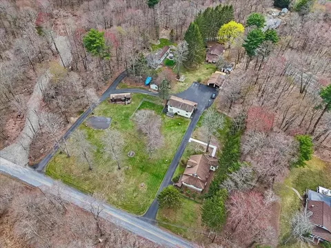 253 Thomas Rd, Blakeslee, PA 18610