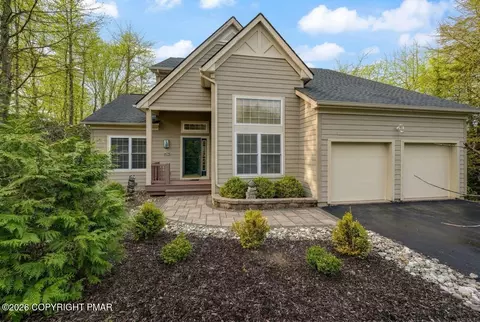 134 Skytop Rd, Pocono Pines, PA 18350