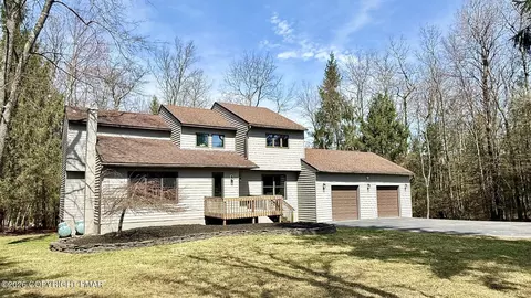 419 Main St, Gouldsboro, PA 18424