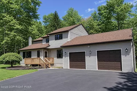 419 Main St, Gouldsboro, PA 18424