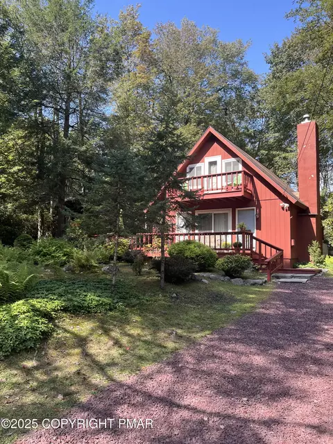 201 Long View Ln, Pocono Pines, PA 18350
