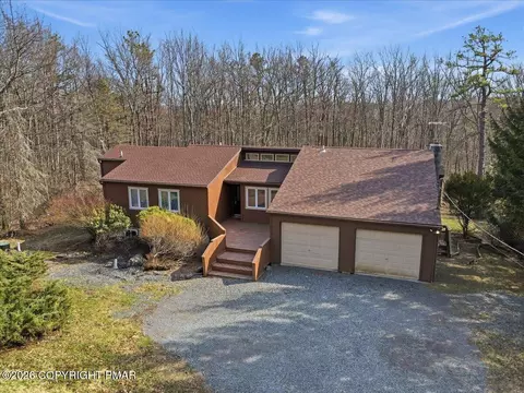 181 Williams Ln, Scotrun, PA 18355