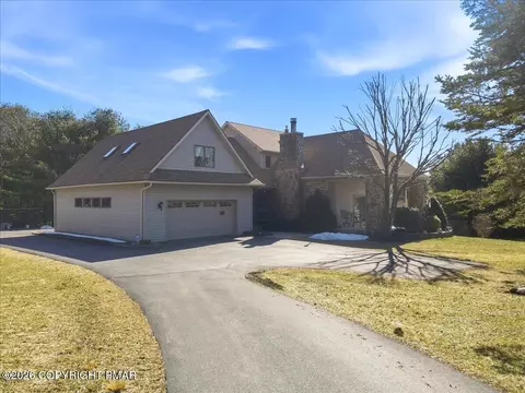 205 Sycamore Dr, Palmerton, PA 18071