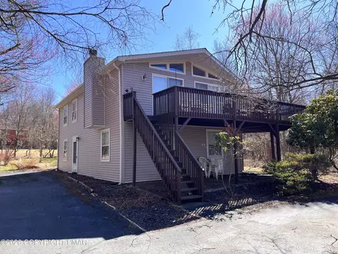 80 Petrarch Trl, Albrightsville, PA 18210