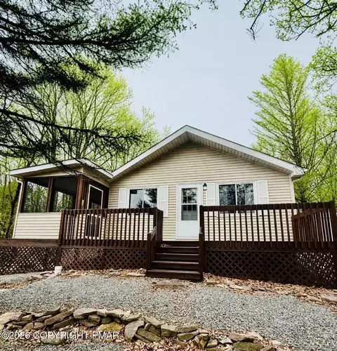 77 Blairwood Ln, Albrightsville, PA 18210