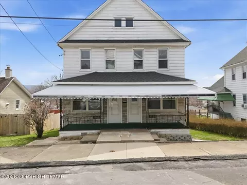 1166 Breaker St, Dickson City, PA 18519