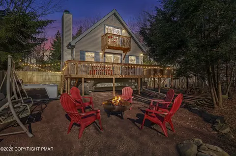 1138 Horizon Dr, Long Pond, PA 18334