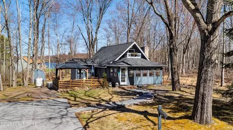 171 Mohican Trl, Pocono Lake, PA 18347