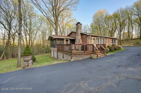 269 Devils Hole Rd, Cresco, PA 18326