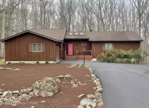 145 Runnymede Dr, East Stroudsburg, PA 18301