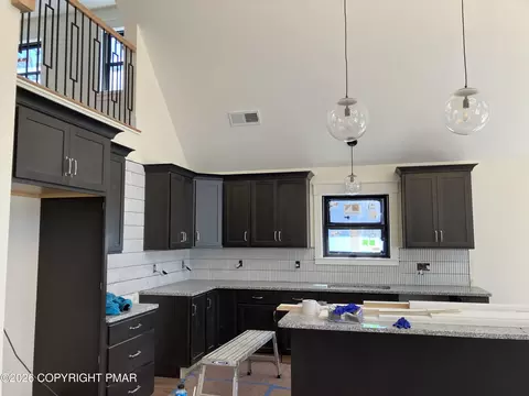 68 Petrarch Trl, Albrightsville, PA 18210