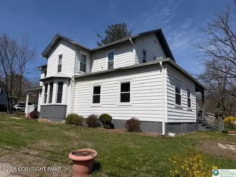 501 Pennsylvania Ave, Mount Bethel, PA 18343