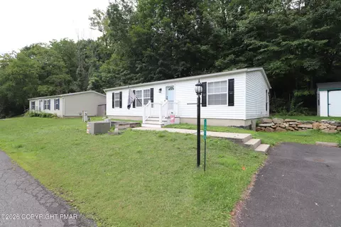 1215 Blue Mountain Cir, Saylorsburg, PA 18353