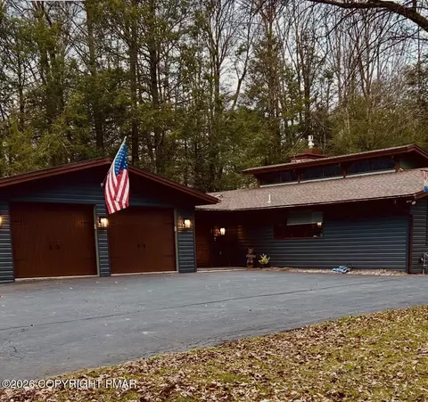 290 King Arthur Rd, Pocono Lake, PA 18347