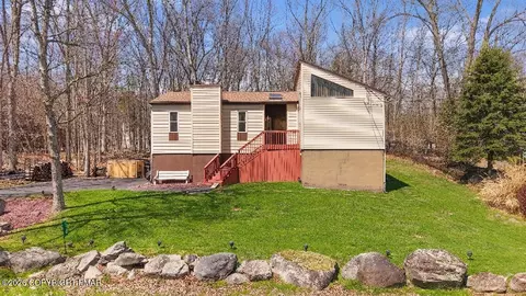 110 Sundew Dr, East Stroudsburg, PA 18301