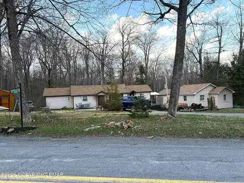 2328 Lakeside Dr, Tobyhanna, PA 18466