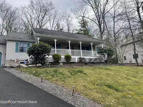 284 Eastshore Dr, East Stroudsburg, PA 18301