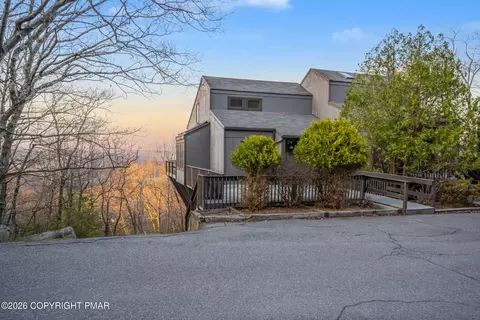 274 Big Pocono Pass, Tannersville, PA 18372