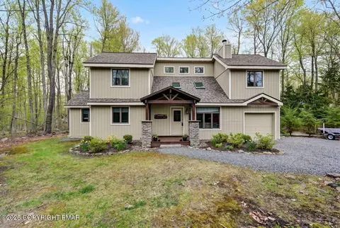 4202 Hemlock Trl, Pocono Pines, PA 18350