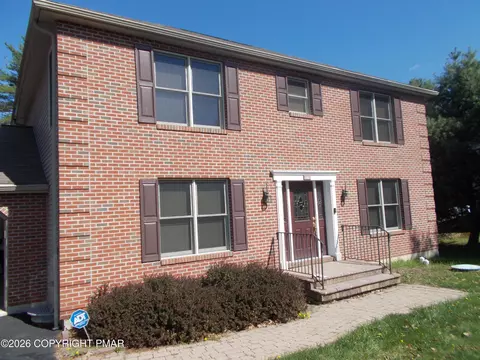 314 Autumn Ln, Stroudsburg, PA 18360